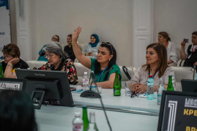 В Чеченском государственном педуниверситете стартовала Летняя педагогическая мастерская для учителей из Азербайджана.